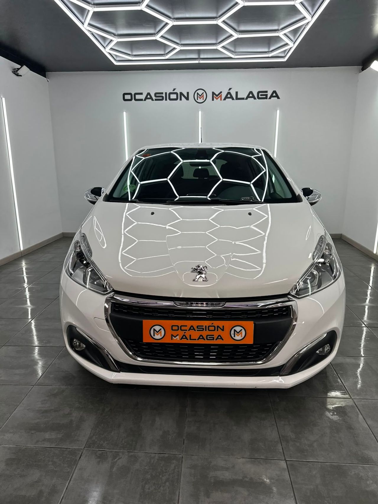 Peugeot 208 5P Signature BlueHDi 73KW (100CV) - Foto 2 