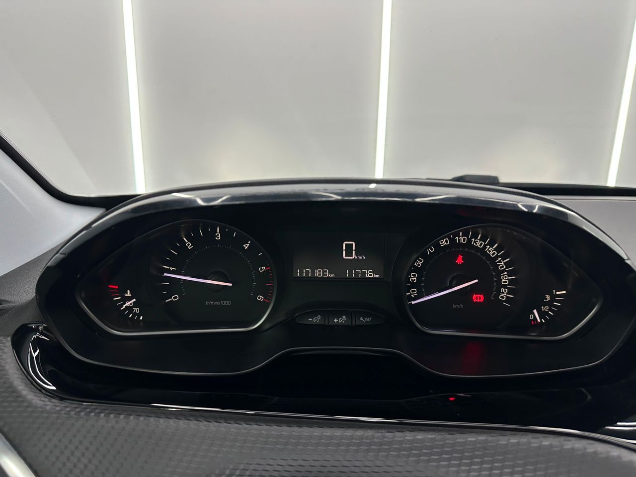 Peugeot 208 5P Signature BlueHDi 73KW (100CV) - Foto 2 