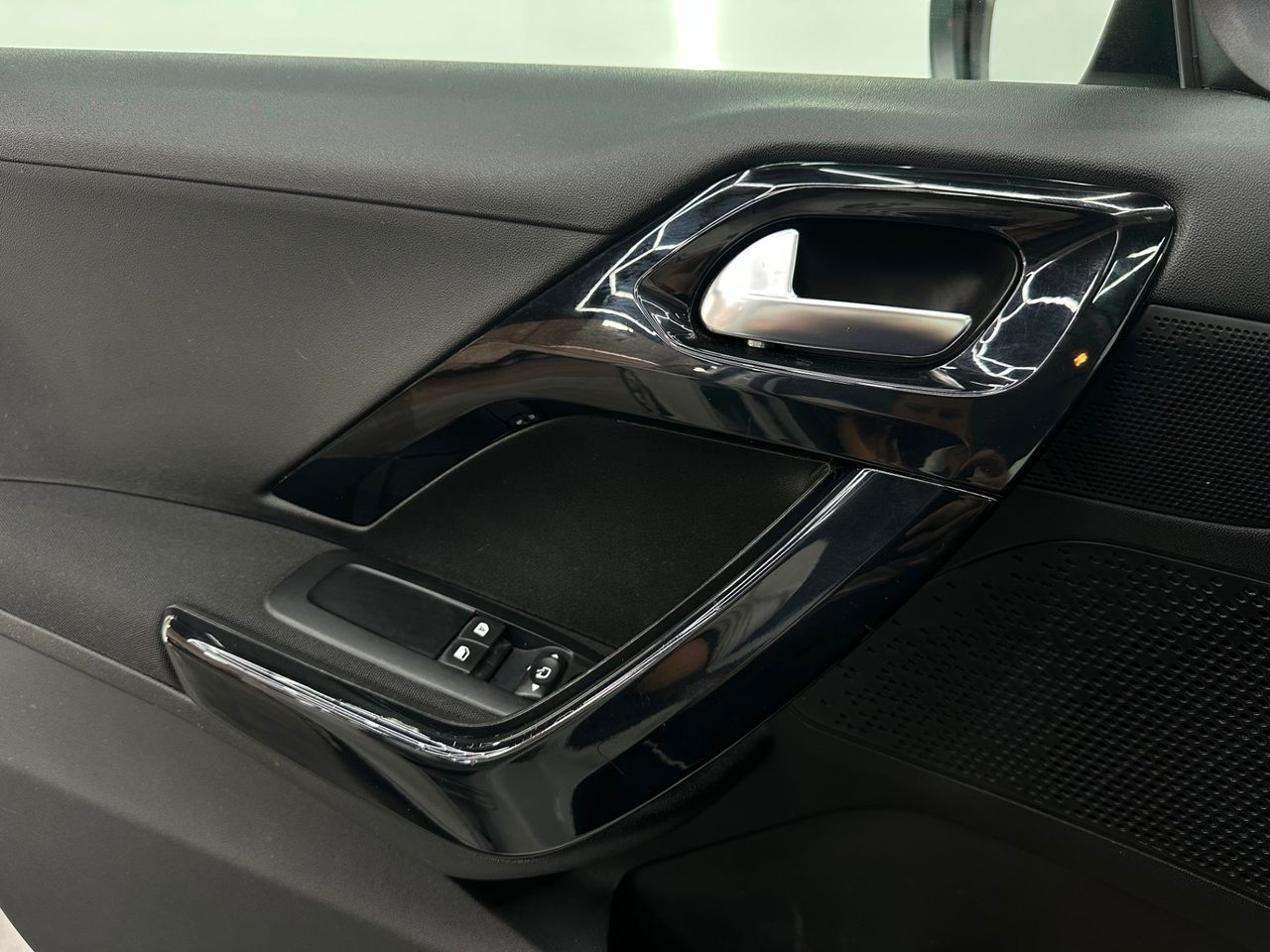 Peugeot 208 5P Signature BlueHDi 73KW (100CV) - Foto 2 