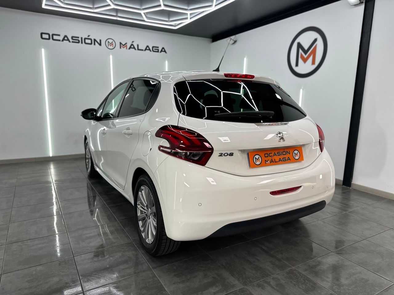 Peugeot 208 5P Signature BlueHDi 73KW (100CV) - Foto 2 