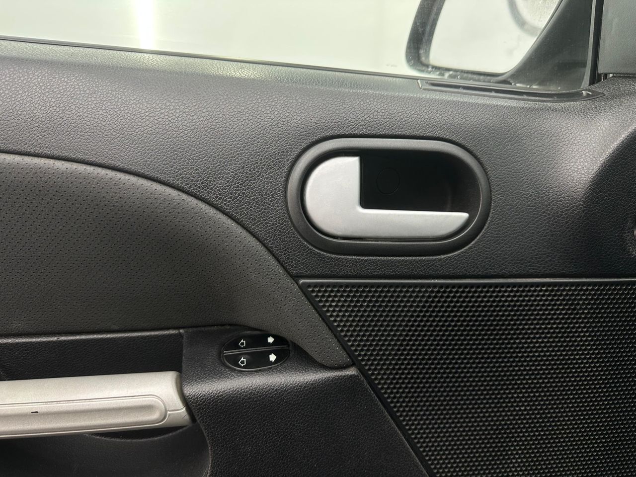 Ford Fiesta 2.0 ST Coupé - Foto 2 