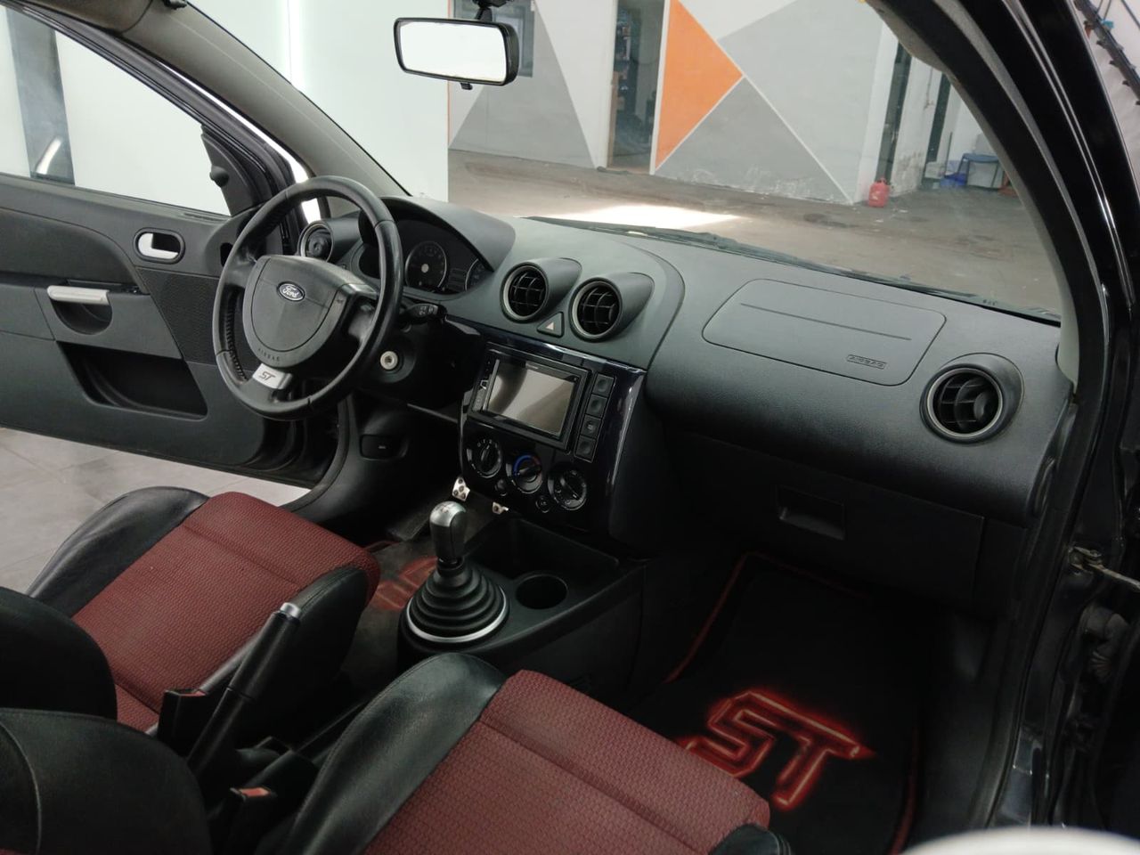 Ford Fiesta 2.0 ST Coupé - Foto 2 