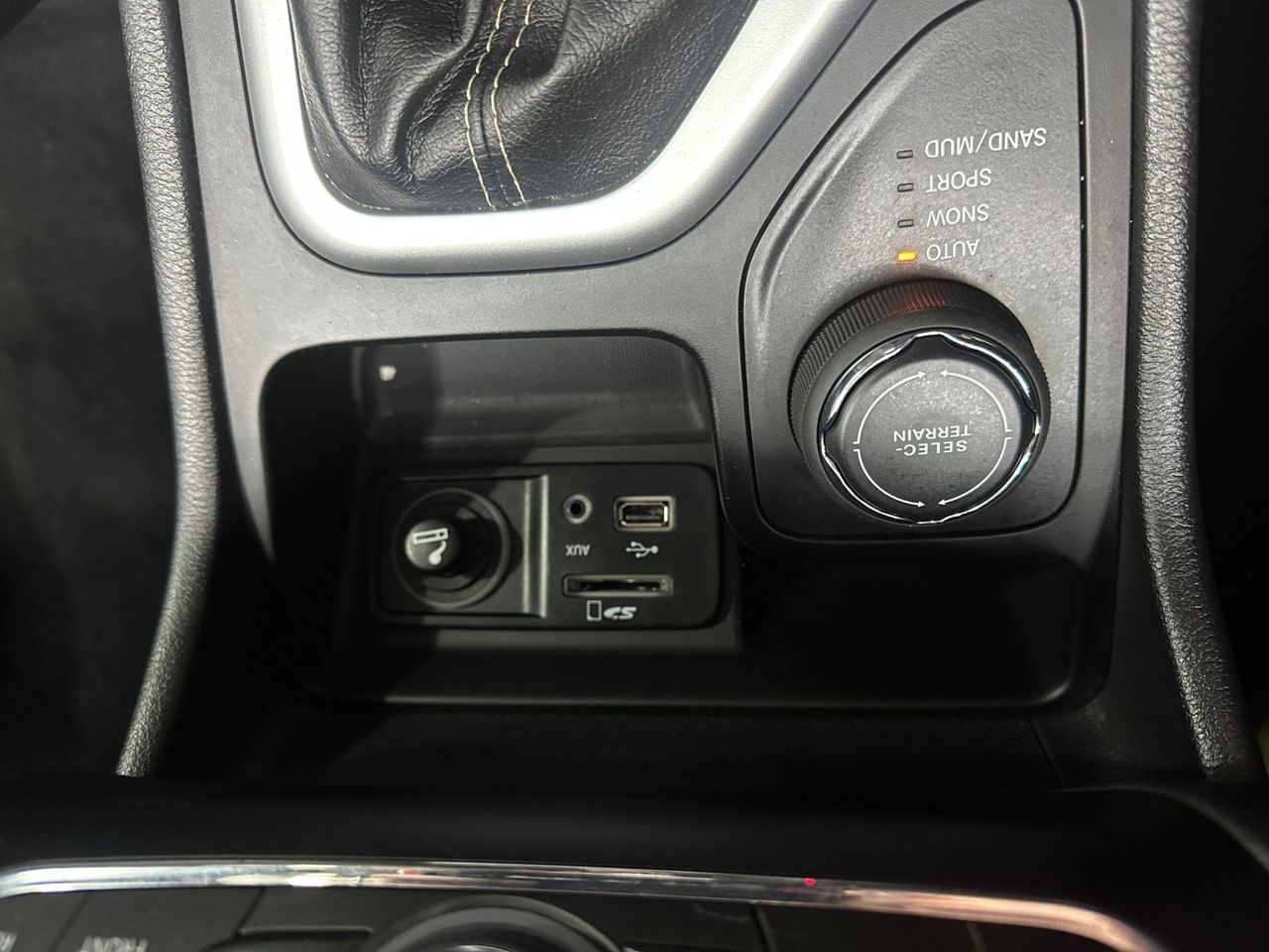 Jeep Cherokee 2.2CRD 136kW Night Eagle III Aut 4x4 AD1 - Foto 2 