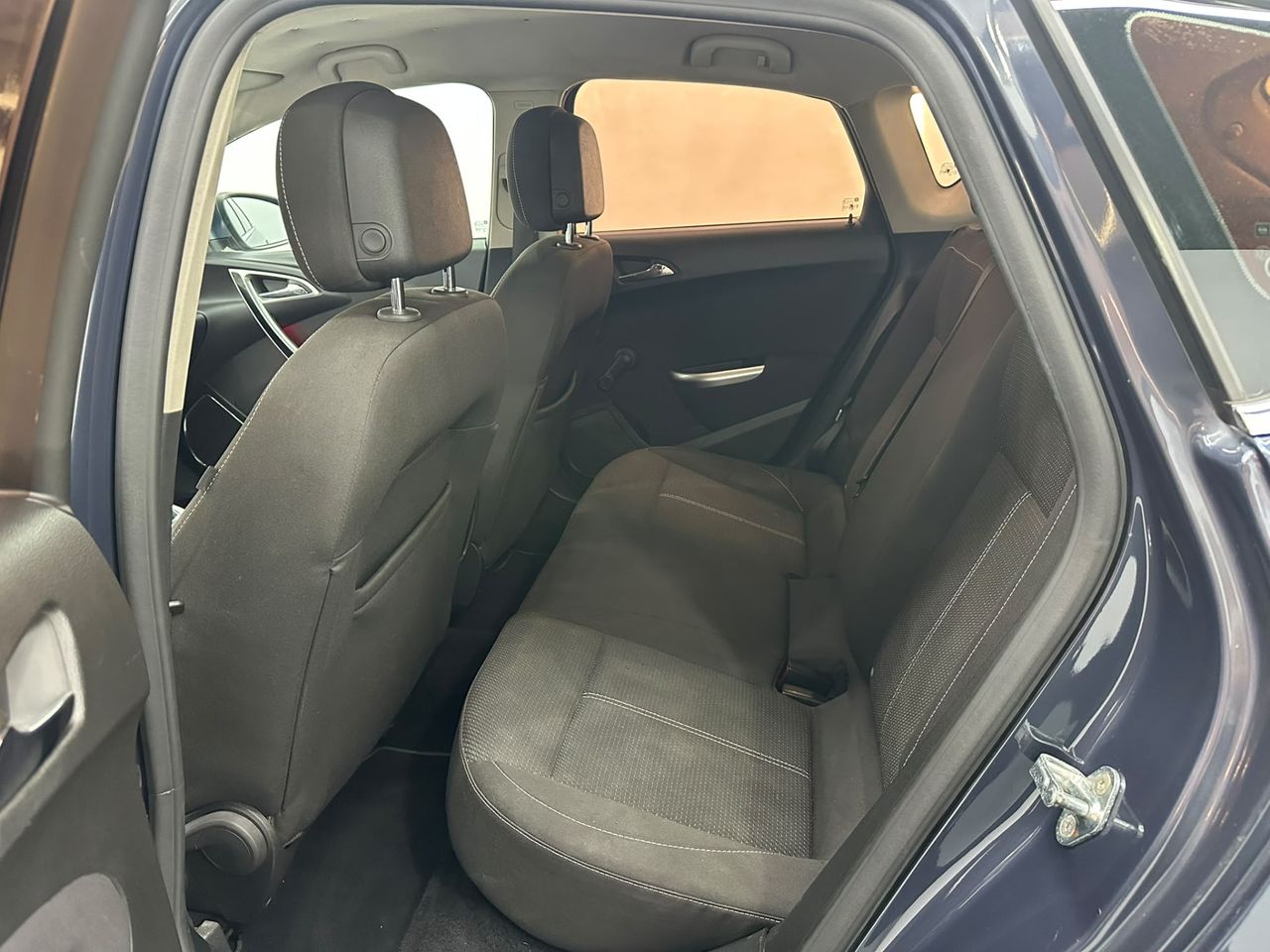Opel Astra 1.7 CDTi 125 CV Enjoy - Foto 2 