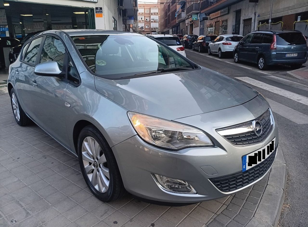 Opel Astra 1.7 CDTi 125 CV Enjoy - Foto 2 