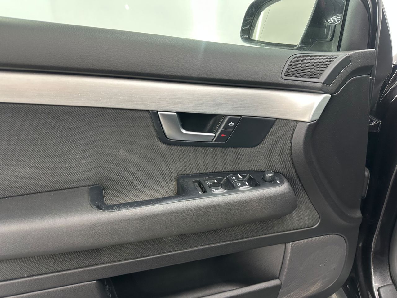 Audi A4 Avant 2.0 TDI 140cv DPF - Foto 2 