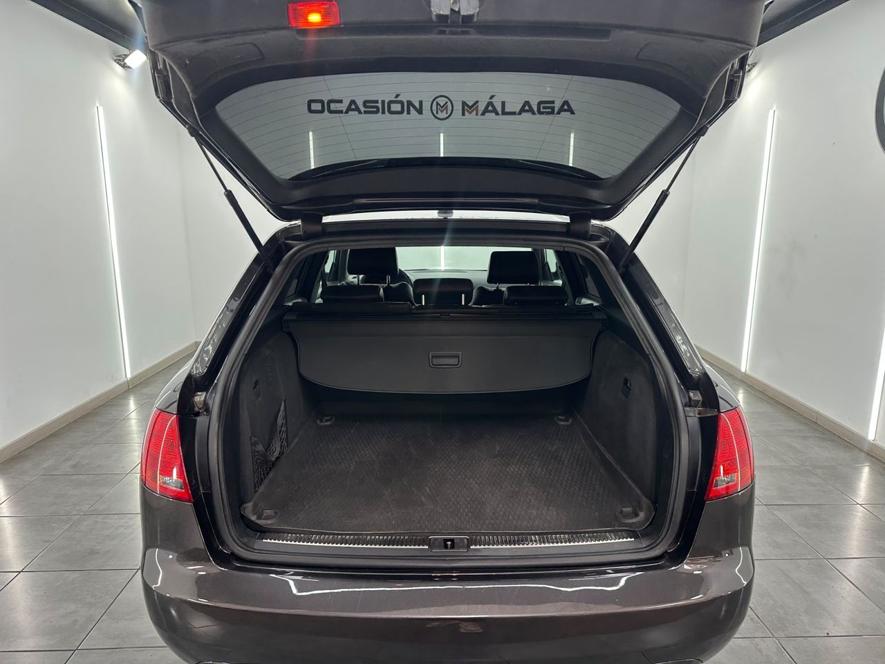 Audi A4 Avant 2.0 TDI 140cv DPF - Foto 2 