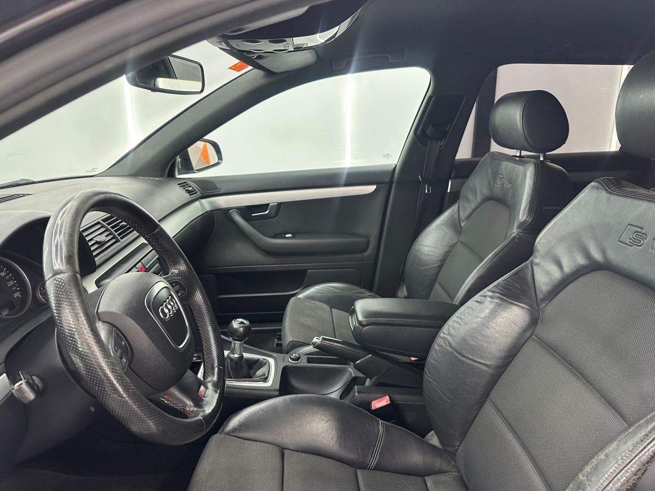 Audi A4 Avant 2.0 TDI 140cv DPF - Foto 2 