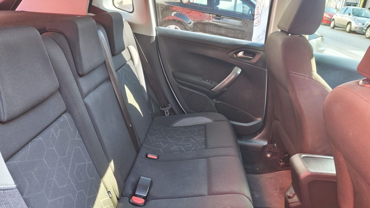 Peugeot 2008 Style 1.2L PureTech 81KW (110CV) S&S ÚNICO PROPIETARIO - Foto 2 