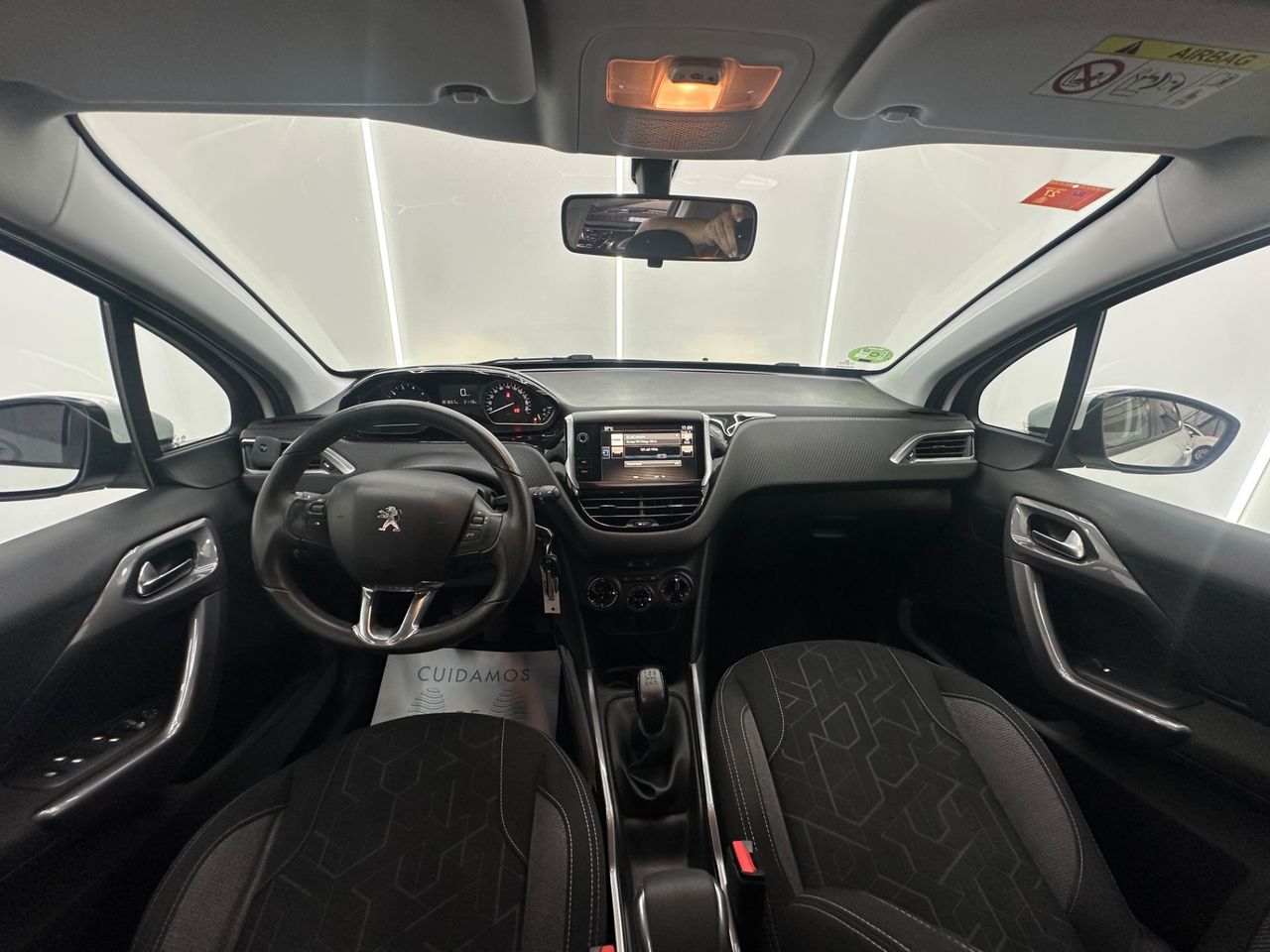 Peugeot 2008 Style 1.2L PureTech 81KW (110CV) S&S ÚNICO PROPIETARIO - Foto 2 