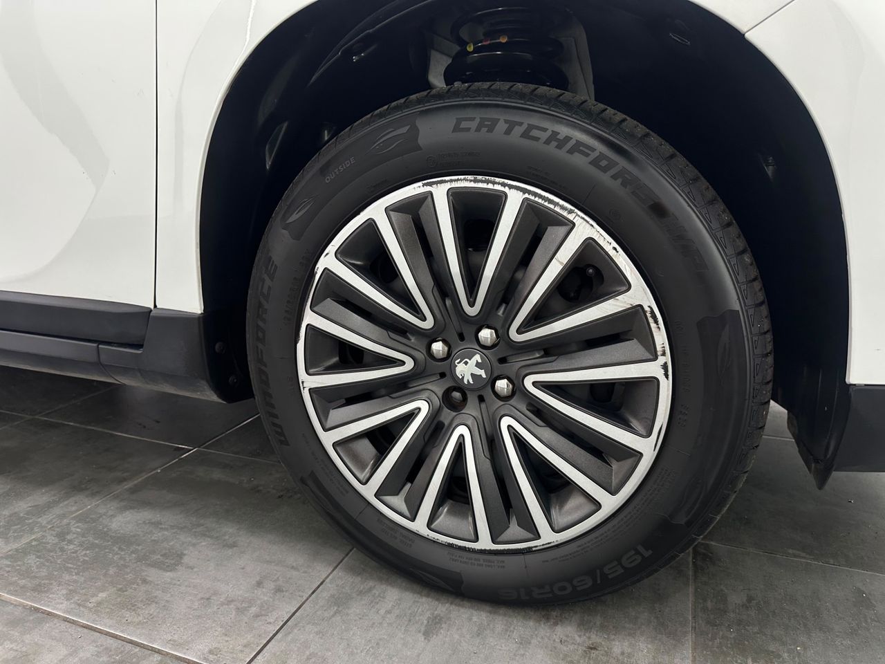 Peugeot 2008 Style 1.2L PureTech 81KW (110CV) S&S ÚNICO PROPIETARIO - Foto 2 