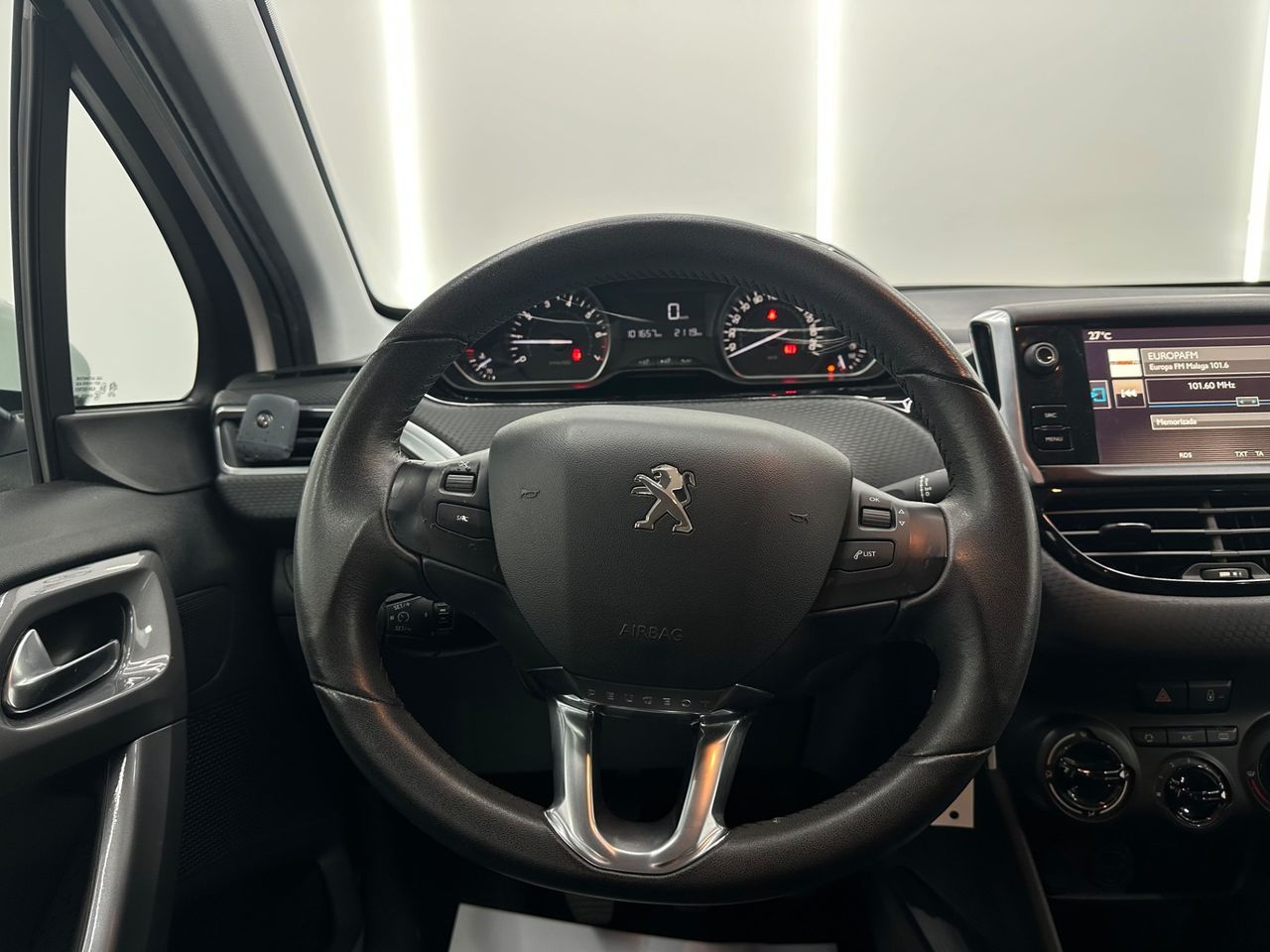 Peugeot 2008 Style 1.2L PureTech 81KW (110CV) S&S ÚNICO PROPIETARIO - Foto 2 