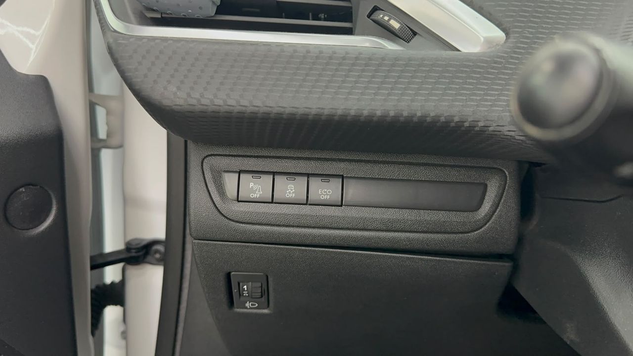 Peugeot 2008 Style 1.2L PureTech 81KW (110CV) S&S ÚNICO PROPIETARIO - Foto 2 