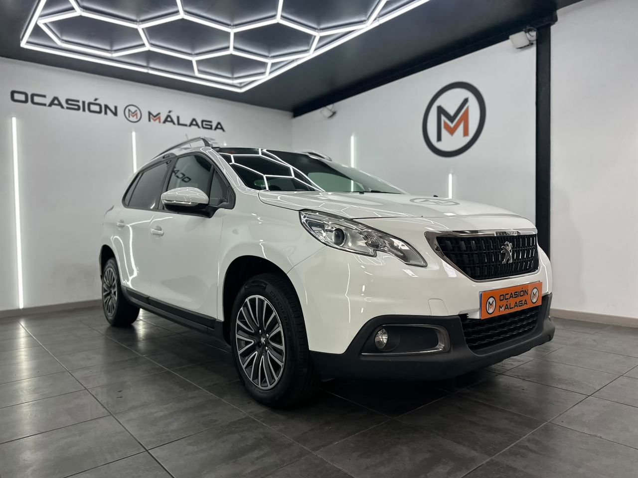 Peugeot 2008 Style 1.2L PureTech 81KW (110CV) S&S ÚNICO PROPIETARIO - Foto 2 