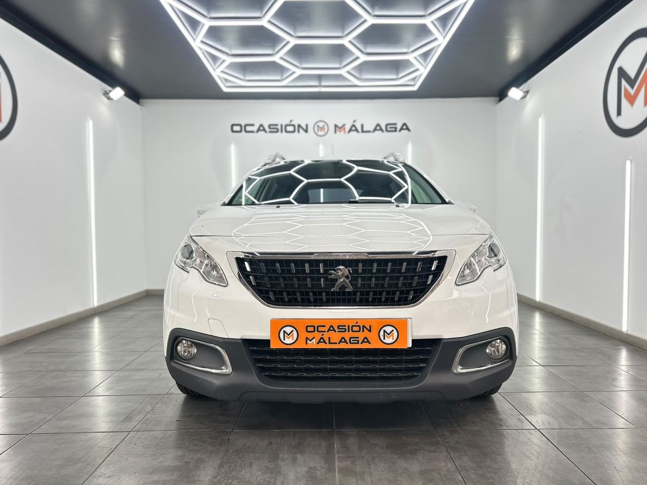 Peugeot 2008 Style 1.2L PureTech 81KW (110CV) S&S ÚNICO PROPIETARIO - Foto 2 