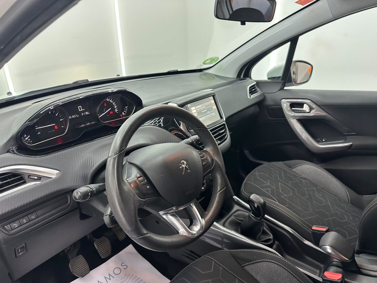 Peugeot 2008 Style 1.2L PureTech 81KW (110CV) S&S ÚNICO PROPIETARIO - Foto 2 