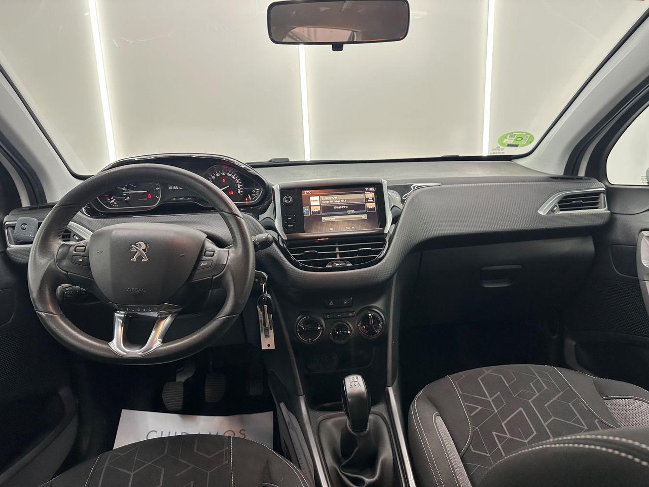 Peugeot 2008 Style 1.2L PureTech 81KW (110CV) S&S ÚNICO PROPIETARIO - Foto 2 