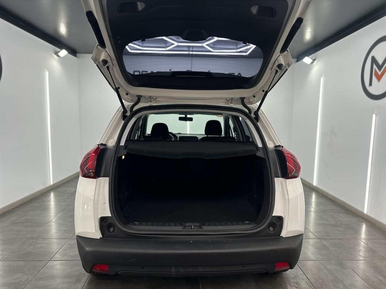 Peugeot 2008 Style 1.2L PureTech 81KW (110CV) S&S ÚNICO PROPIETARIO - Foto 2 