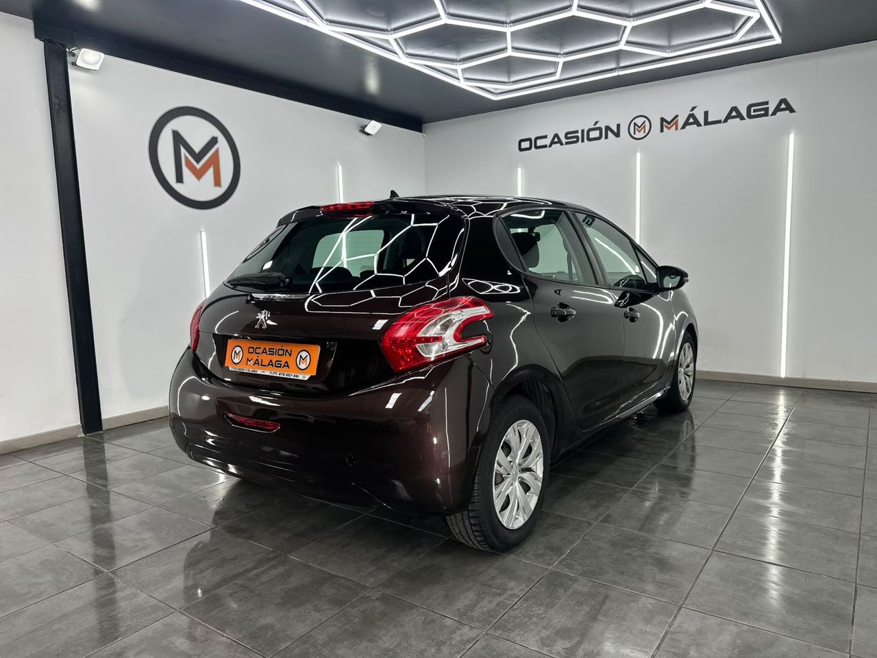 Peugeot 208 5P ALLURE 1.2 VTi 82 - Foto 2 