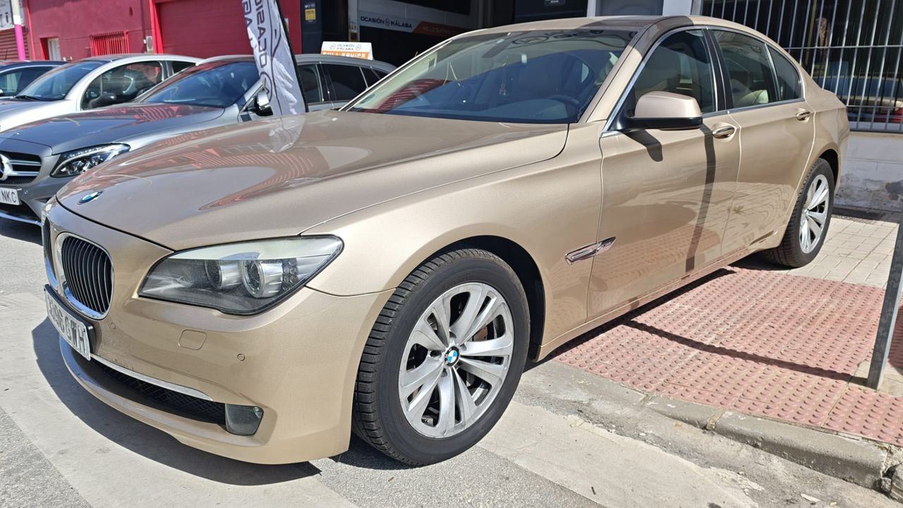 BMW Serie 7 750i xDrive - Foto 2 