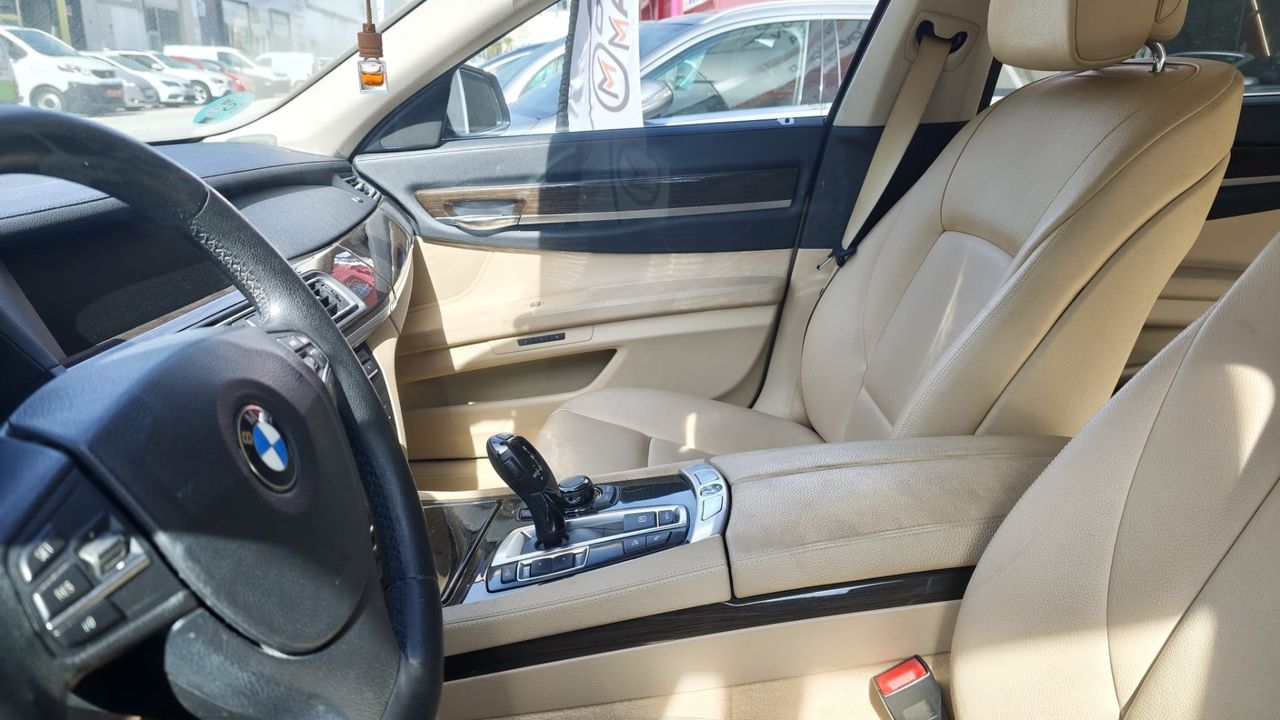 BMW Serie 7 750i xDrive - Foto 2 