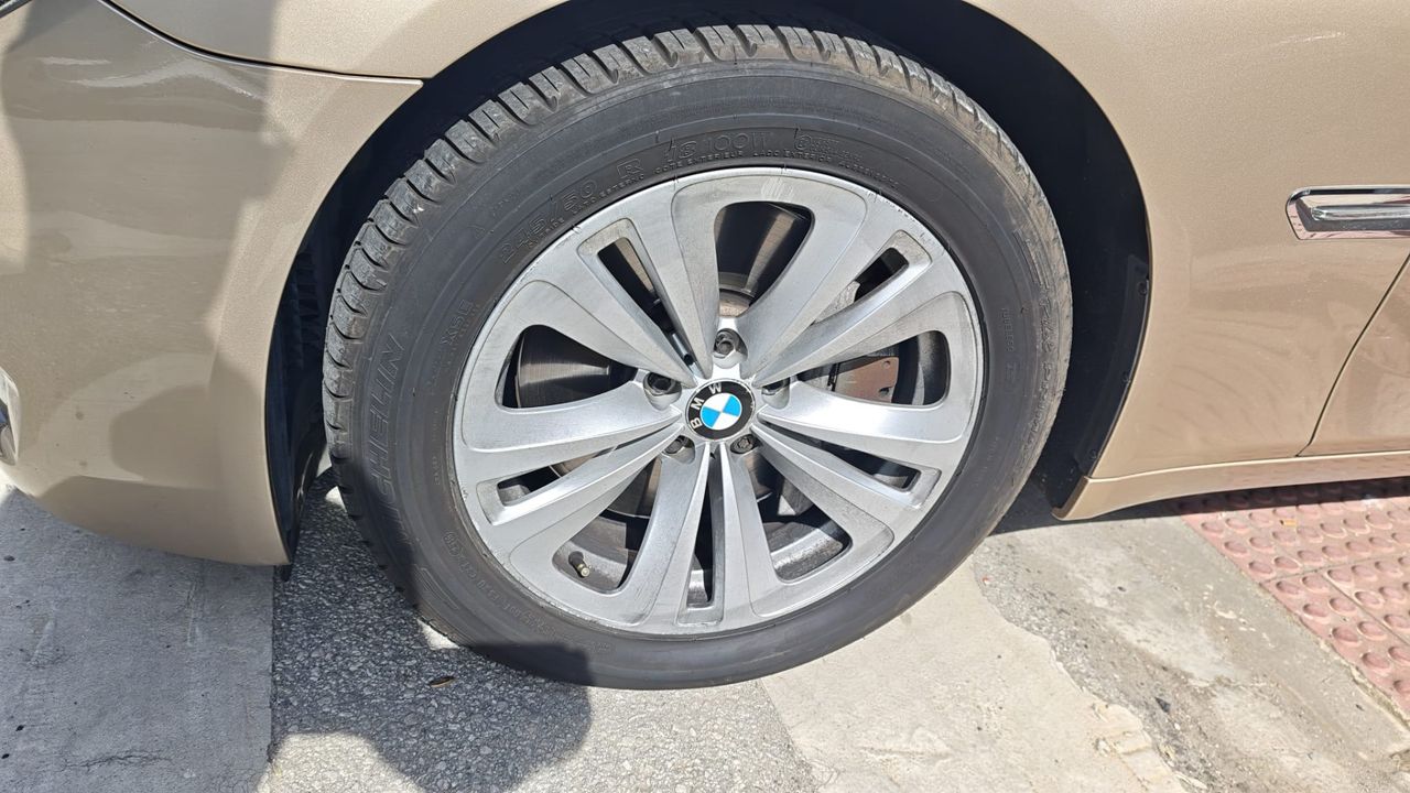 BMW Serie 7 750i xDrive - Foto 2 