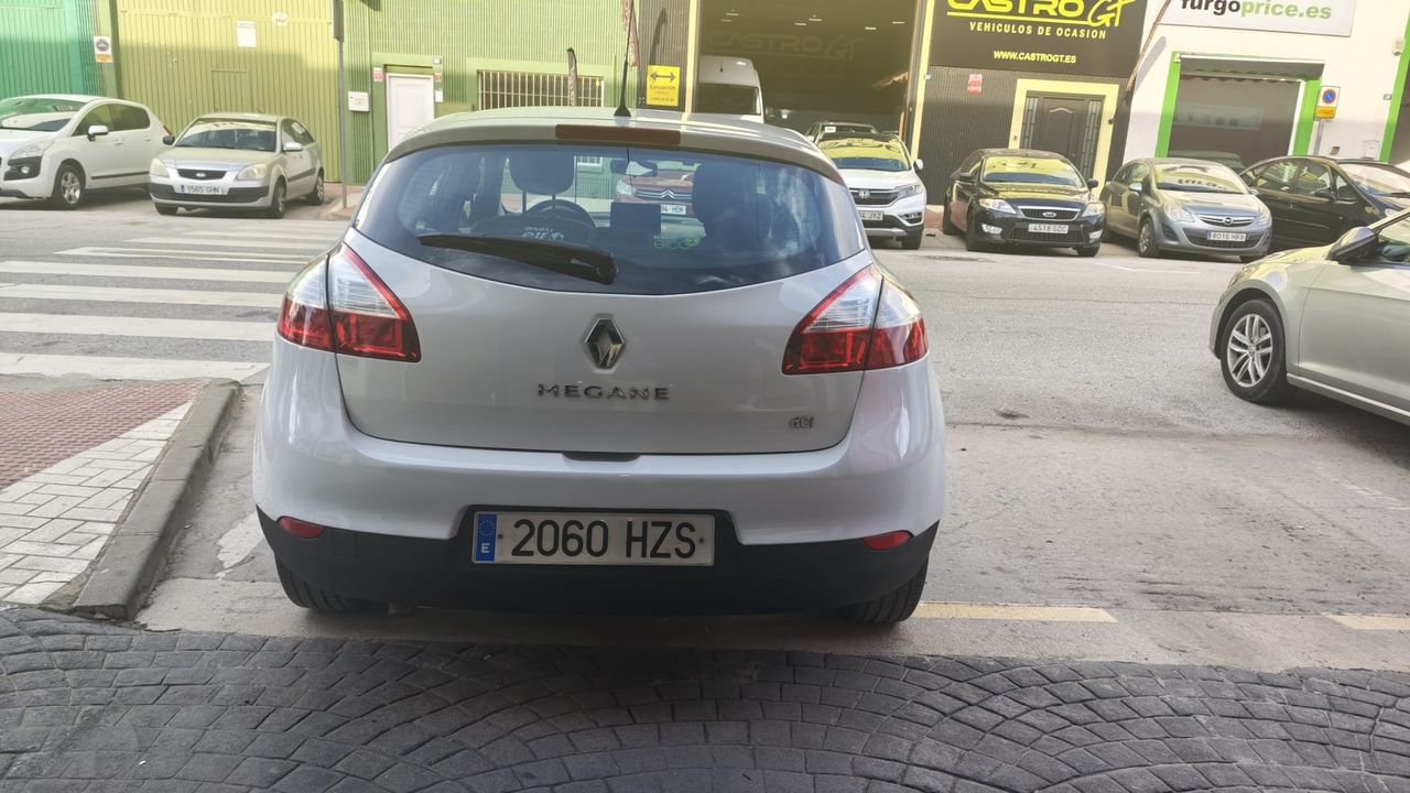 Renault Megane Limited dCi 95 eco2 - Foto 2 