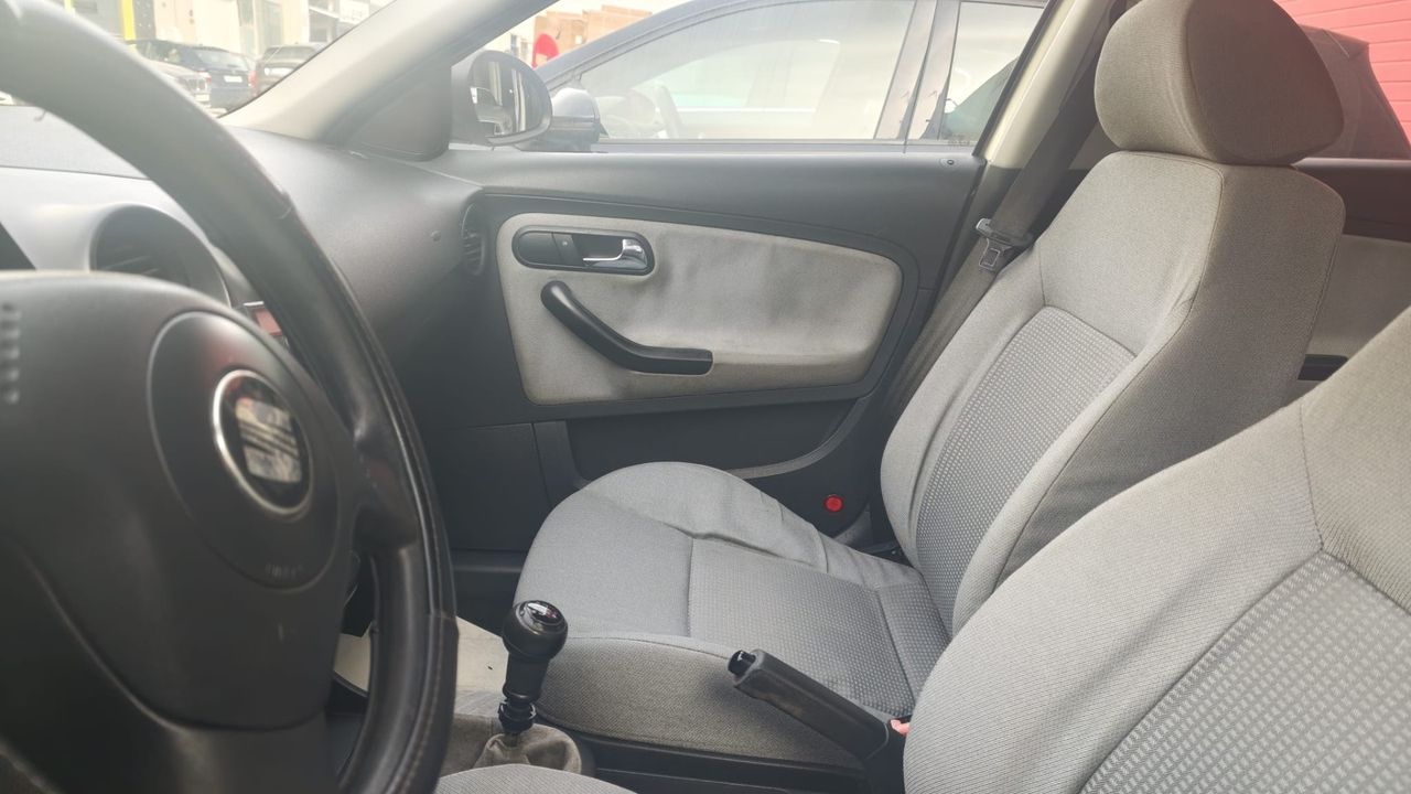Seat Ibiza 1.9 TDI 100CV SPORT - Foto 2 