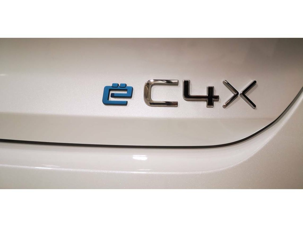 Citroën ë-C4 Shine ëC4 X eléctrico 100kW 50KWh - Foto 2