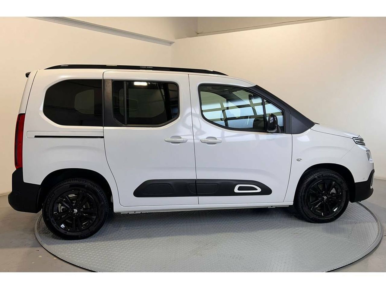 Citroën Berlingo Shine Talla M ë-Berlingo 50 kWh SHINE - Foto 2