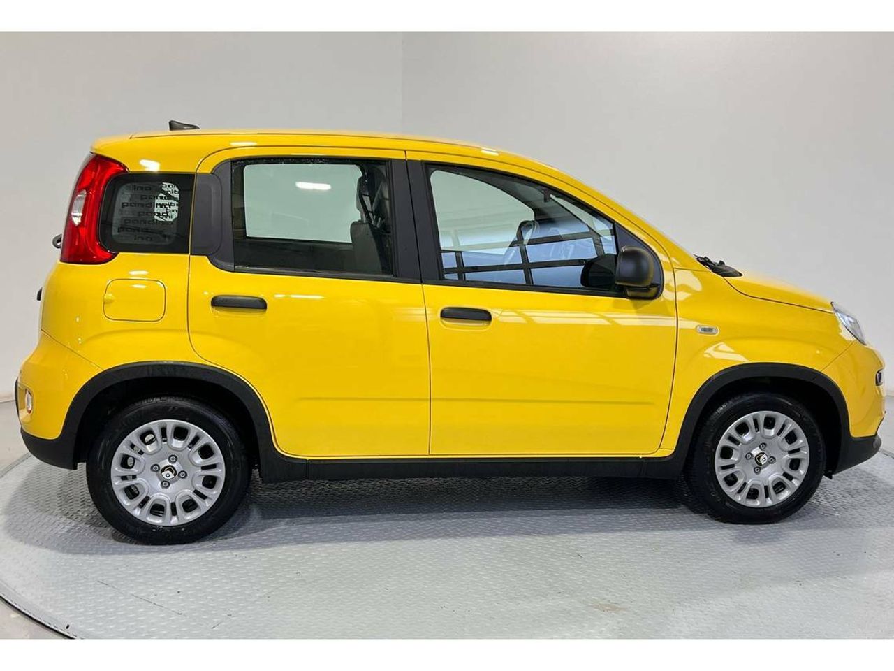 Fiat Panda Pandina 1.0 Hybrid 51kW (70cv) - Foto 2