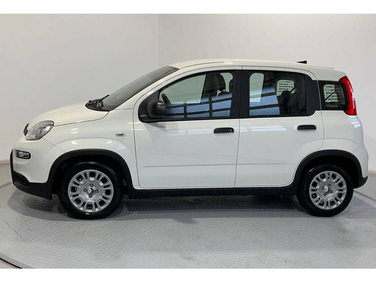 Fiat Panda Pandina 1.0 Hybrid 51kW (70cv) - Foto 2