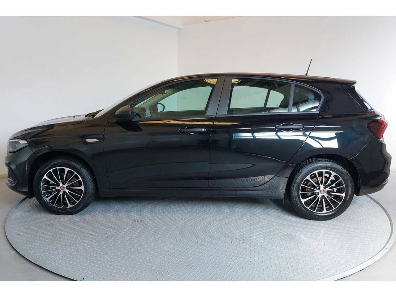 Fiat Tipo - HB Diesel 1.6 97kW (130CV) manual - Foto 2