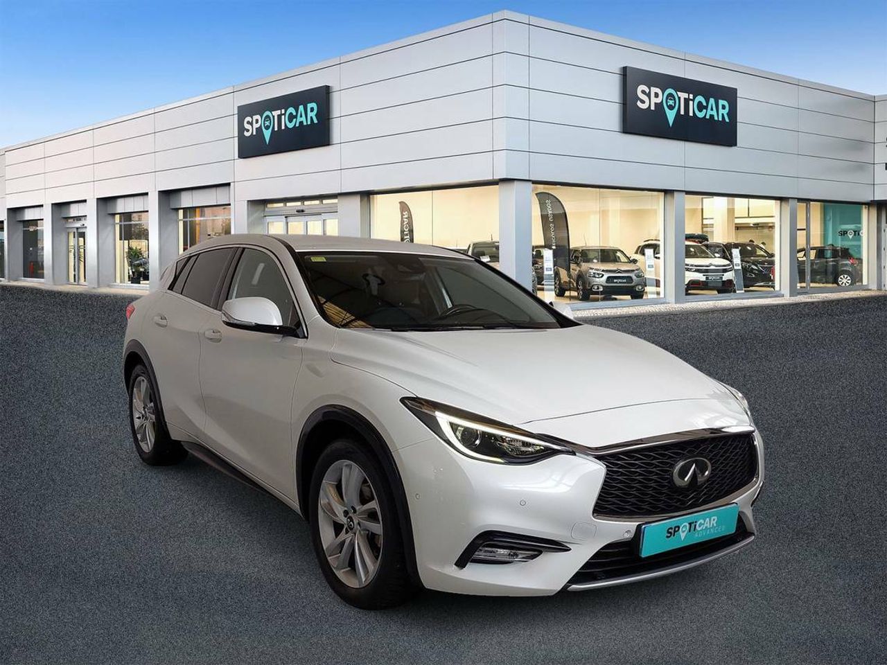 Infiniti Q30 PREMIUM 1.6TC 115kW (156CV)   7DCT - Foto 2