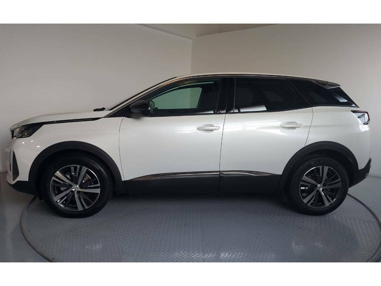 Peugeot 3008 Allure Pack 1.5 BlueHDi 96kW (130CV) S&S - Foto 2