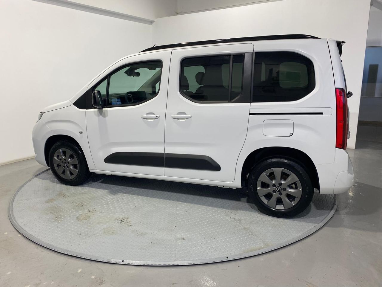 Opel Combo 100 Cv 1.5 Td S/S MT6 €6.4 - Foto 2