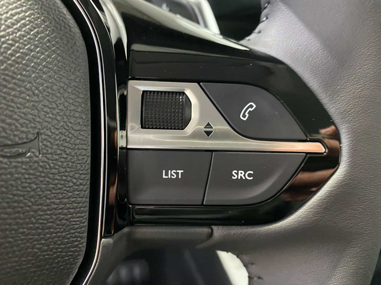 Peugeot 208 Style HYBRID 100 eDCS6 - Foto 2