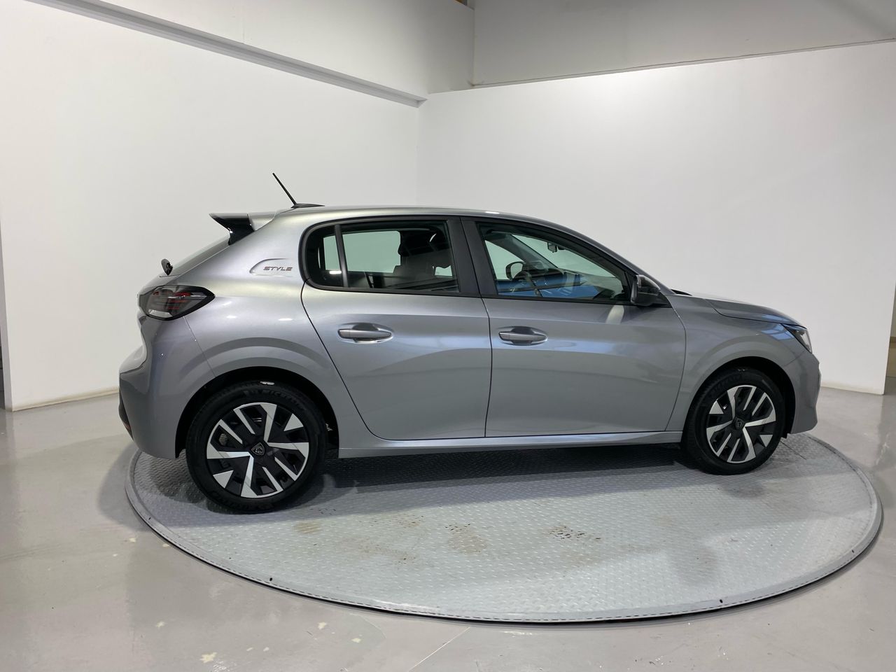 Peugeot 208 Style HYBRID 100 eDCS6 - Foto 2
