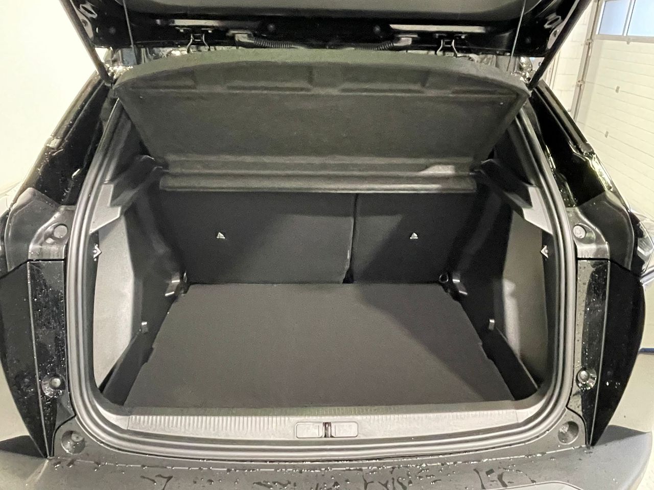 Peugeot 2008 N2008 Allure Hybrid 136 eDCS6 - Foto 2