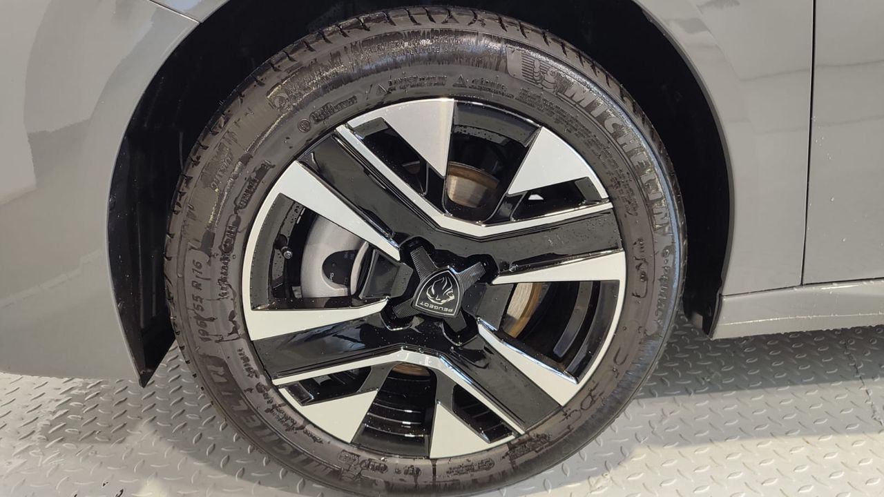 Peugeot 208 Allure Gasolina 100 S&S 6 Vel. MAN - Foto 2