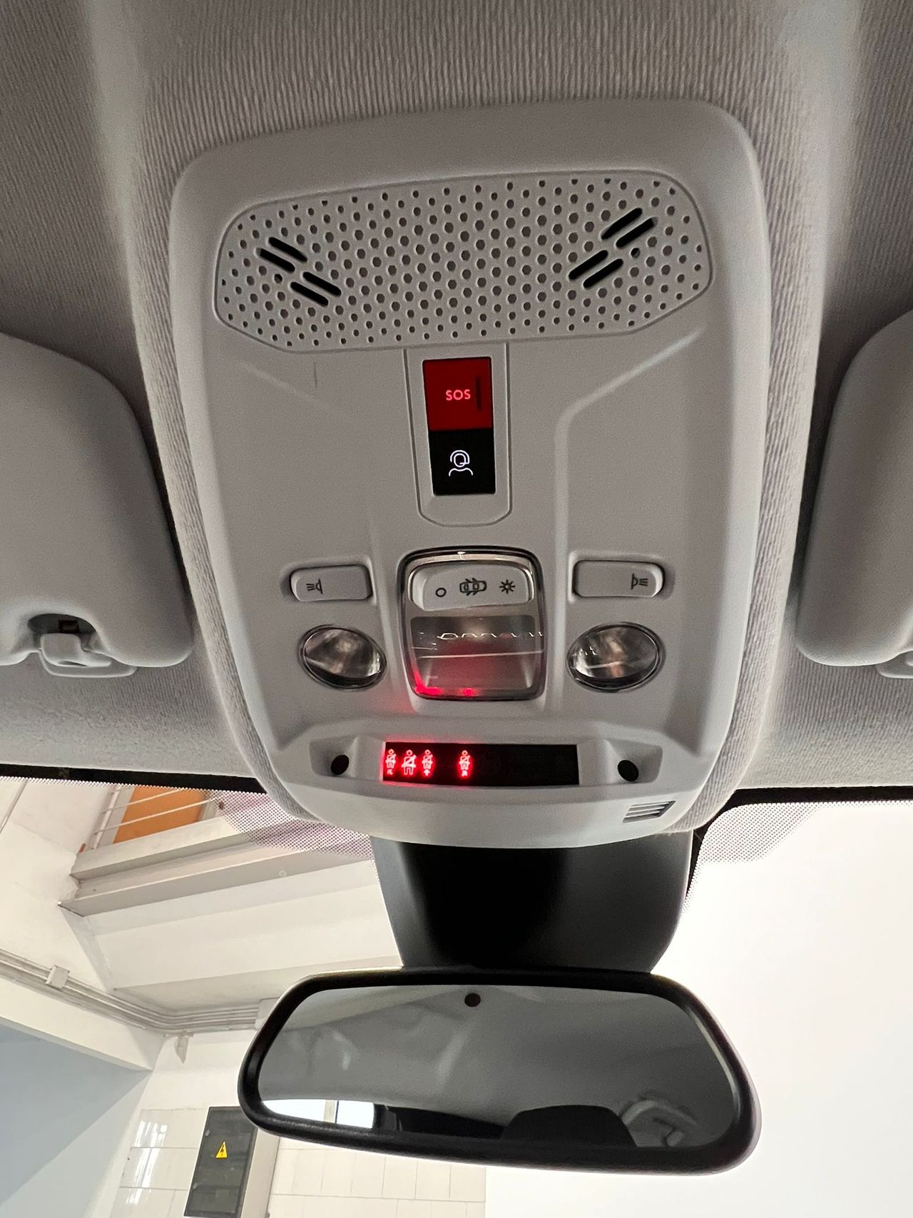 Peugeot 208 Allure HYBRID 100 eDCS6 - Foto 2