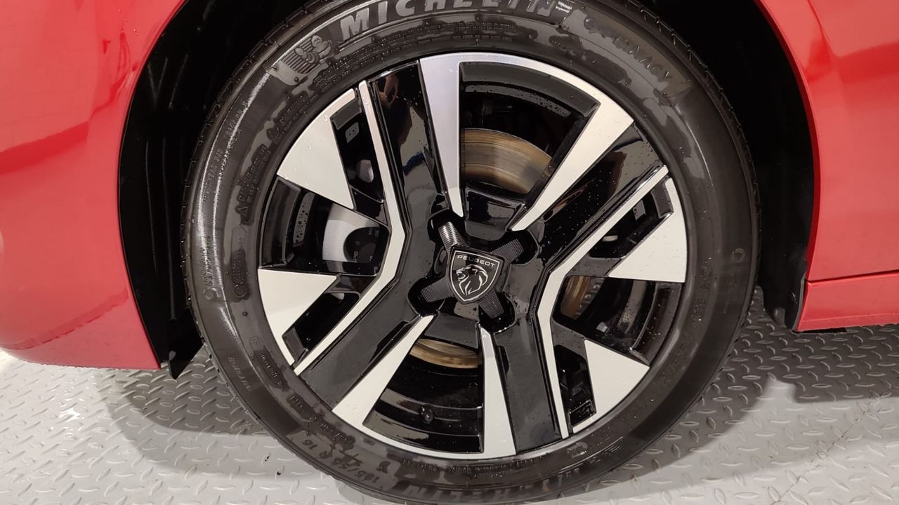 Peugeot 208 Allure HYBRID 100 eDCS6 - Foto 2