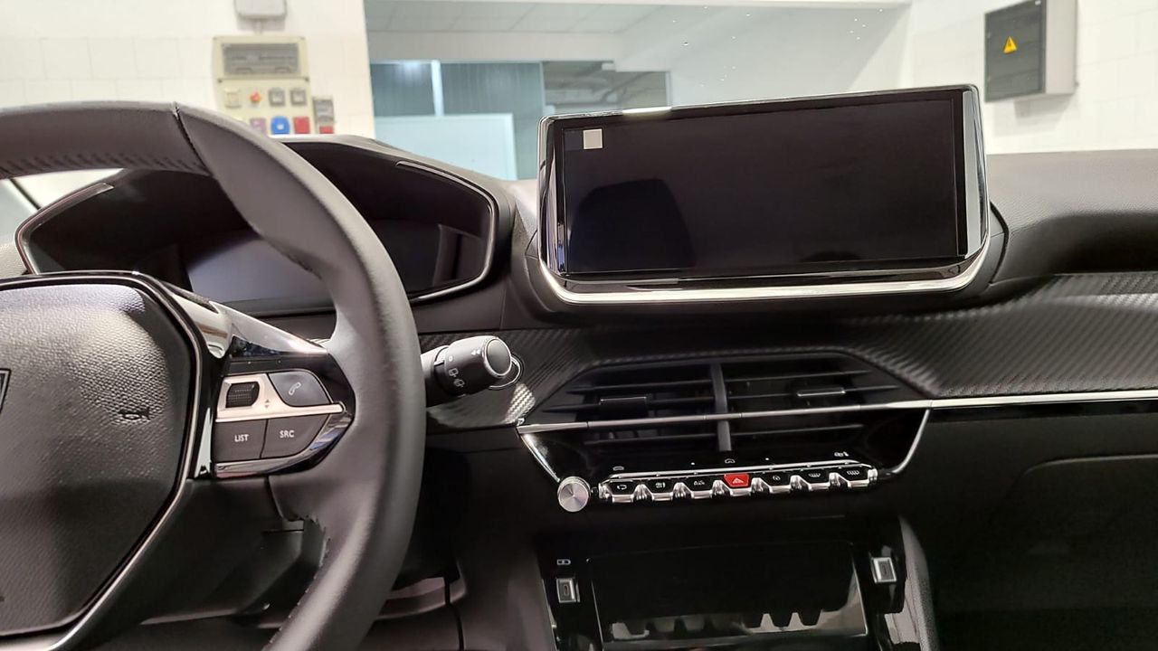 Peugeot 208 Allure HYBRID 100 eDCS6 - Foto 2