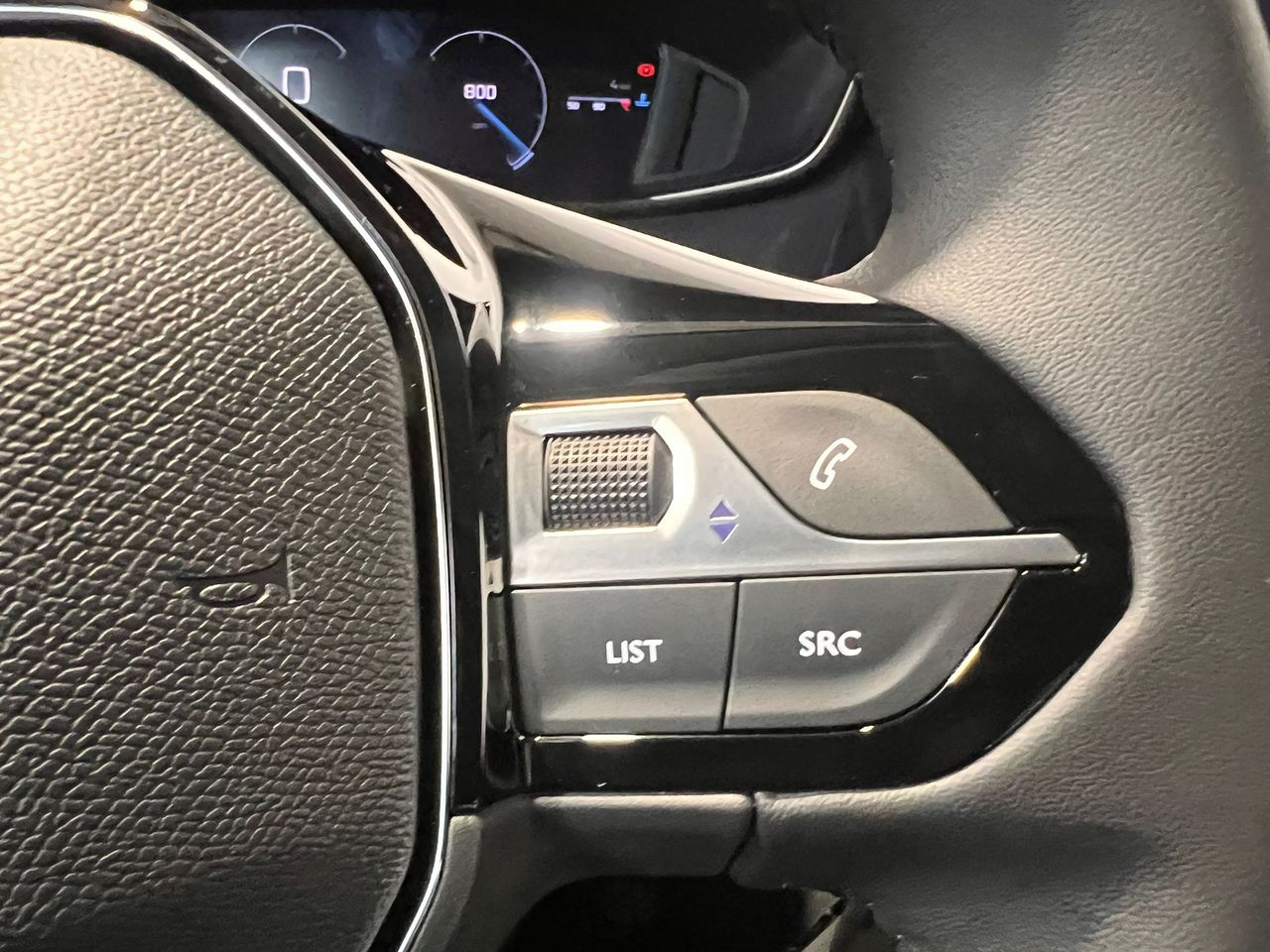 Peugeot 208 Allure HYBRID 100 eDCS6 - Foto 2