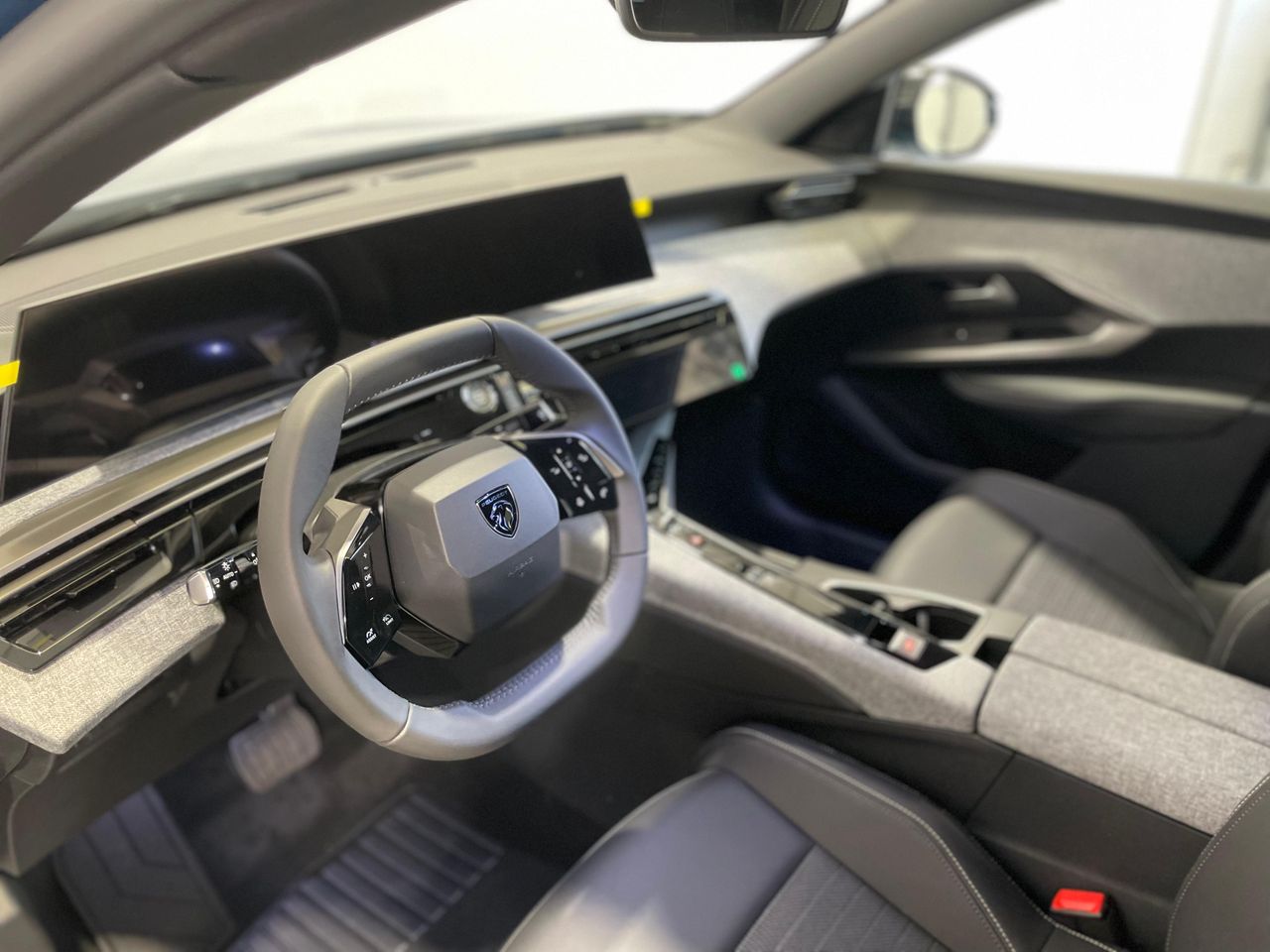 Peugeot 3008 Hybrid 1.2 100KW Allure eDCS6 - Foto 2