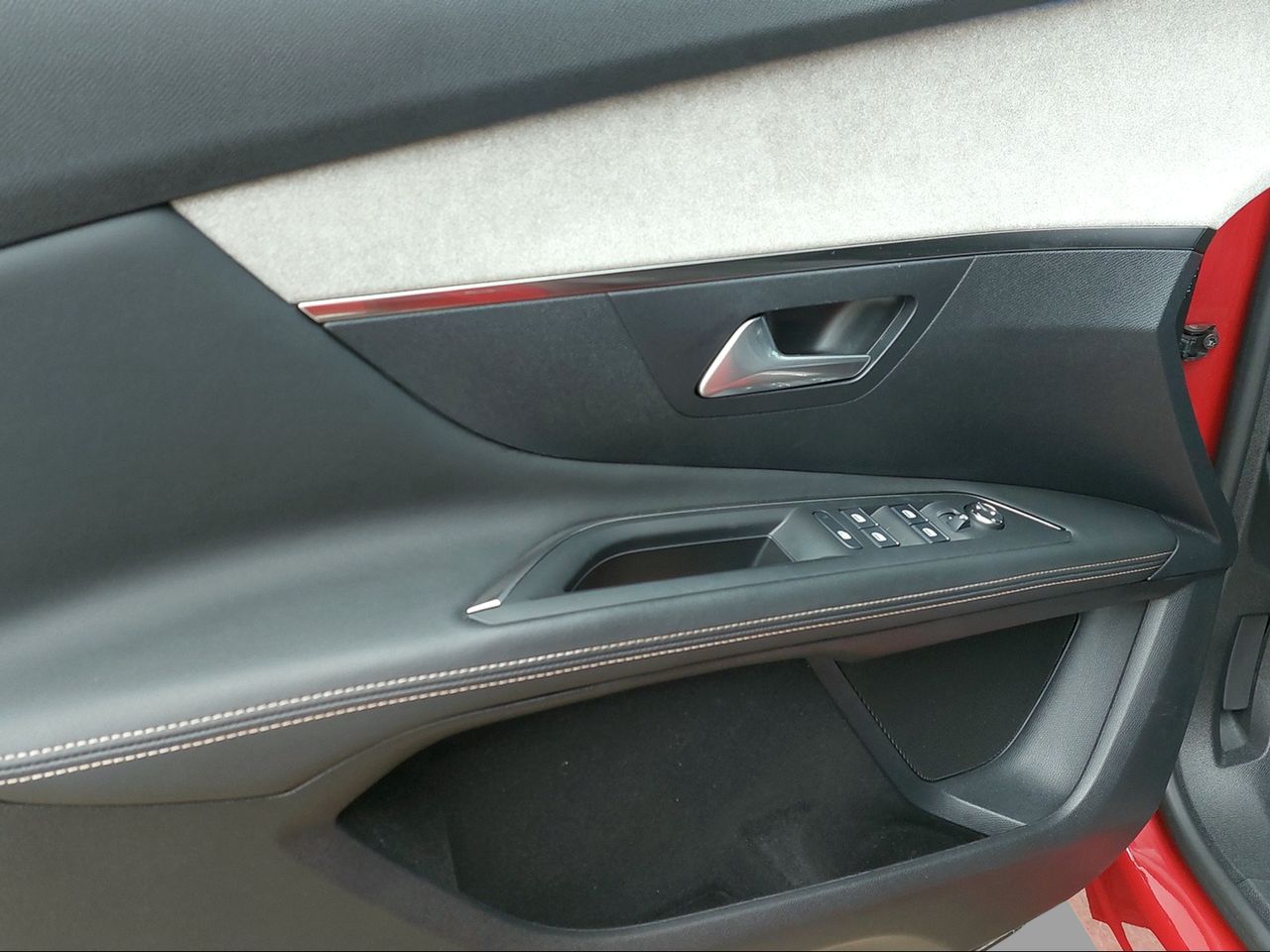 Peugeot 3008 1.5 BlueHDi 96kW S&S GT EAT8 - Foto 2