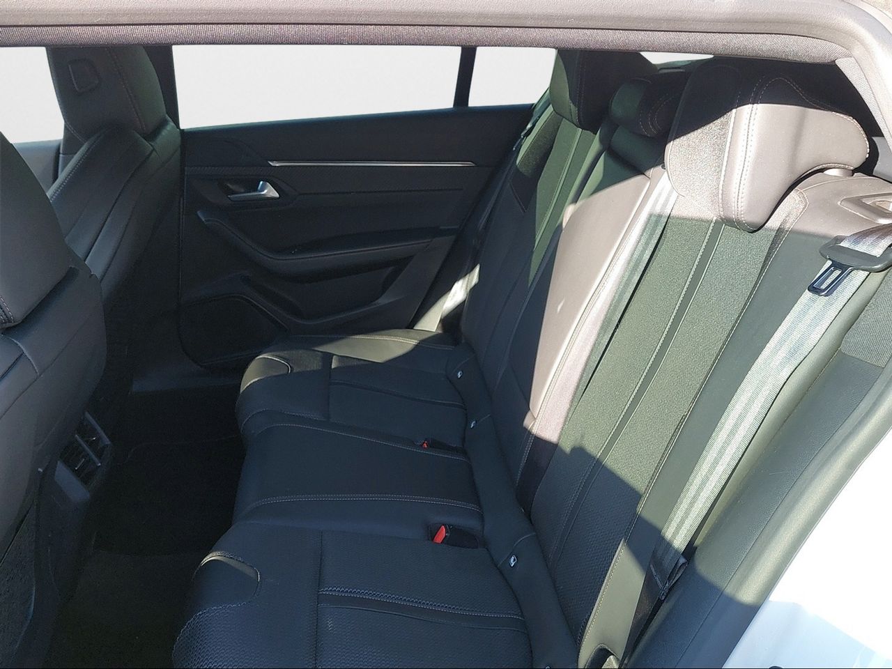 Peugeot 508 SW GT BlueHDi 130 S&S EAT8 - Foto 2