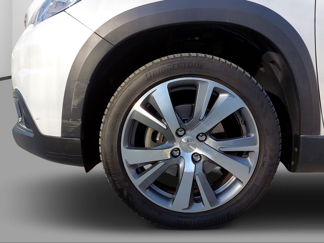 Peugeot 2008 Allure 1.2 PureTech 81KW (110CV)S&S EAT6 - Foto 2