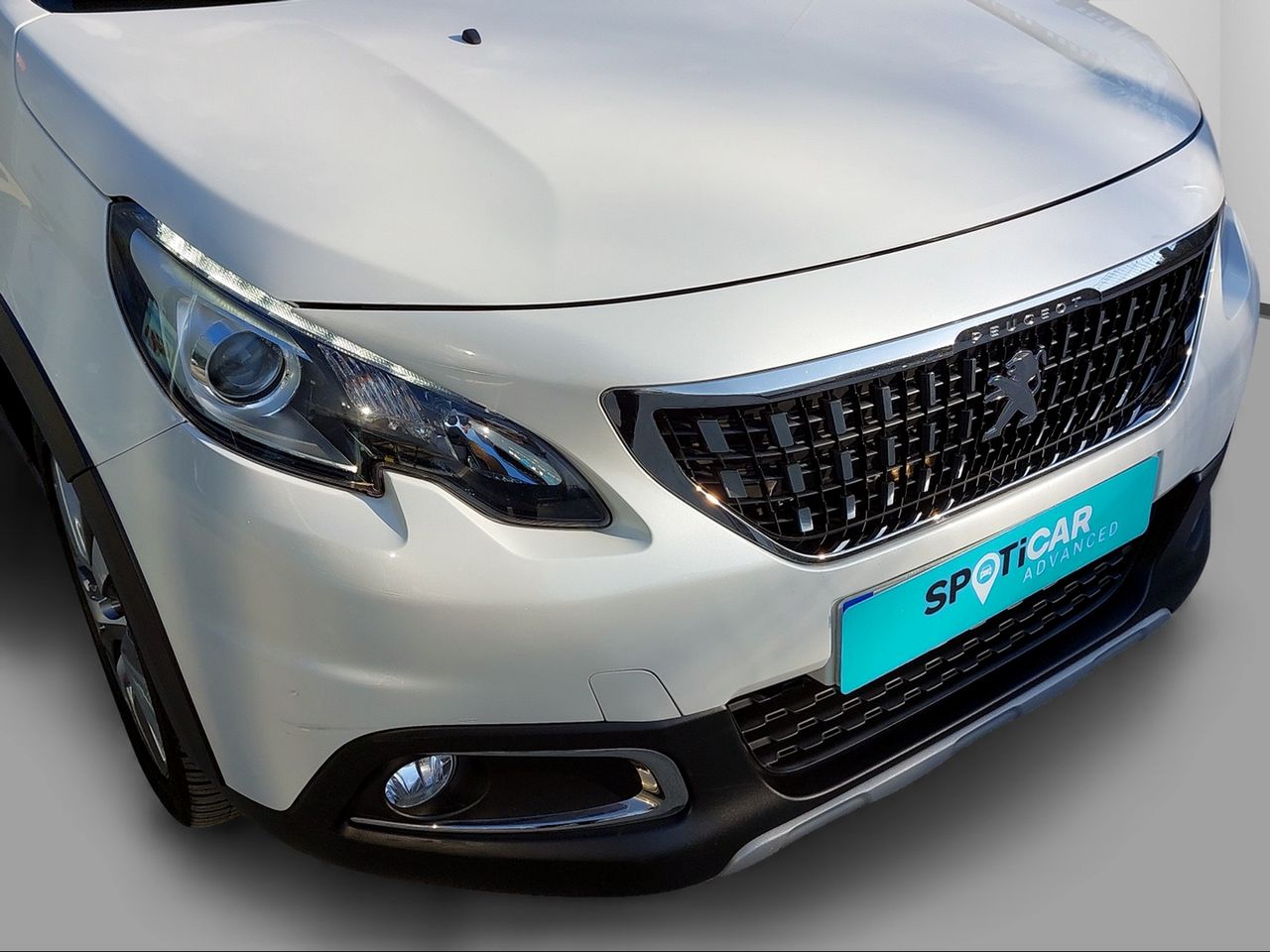 Peugeot 2008 Allure 1.2 PureTech 81KW (110CV)S&S EAT6 - Foto 2