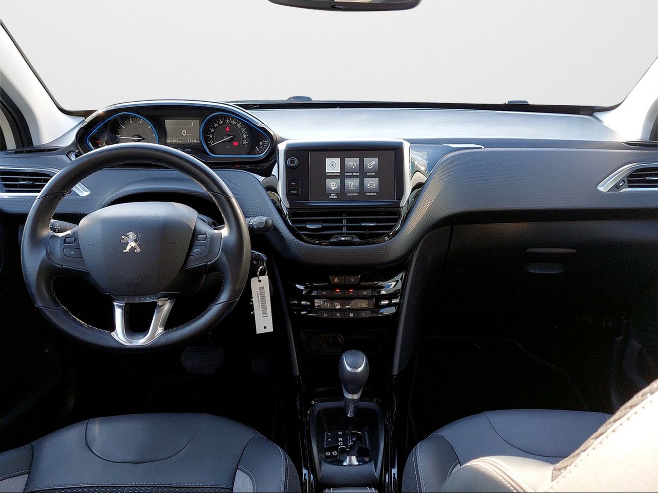 Peugeot 2008 Allure 1.2 PureTech 81KW (110CV)S&S EAT6 - Foto 2